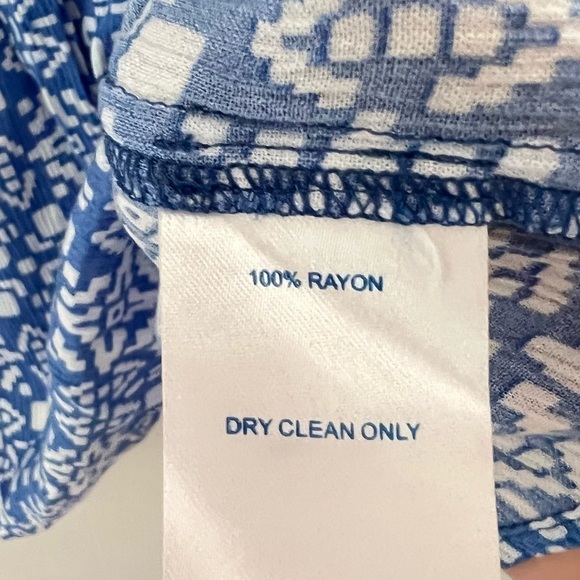 Southern Tide Charting Blue Abstract Delilah Flutter-Sleeve Top Size Medium - Picture 6 of 12